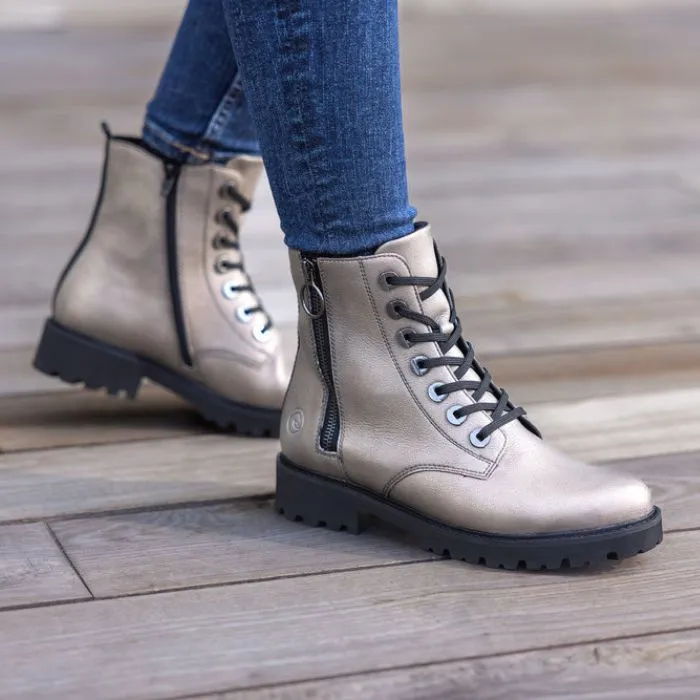 D8671 Combat Boot
