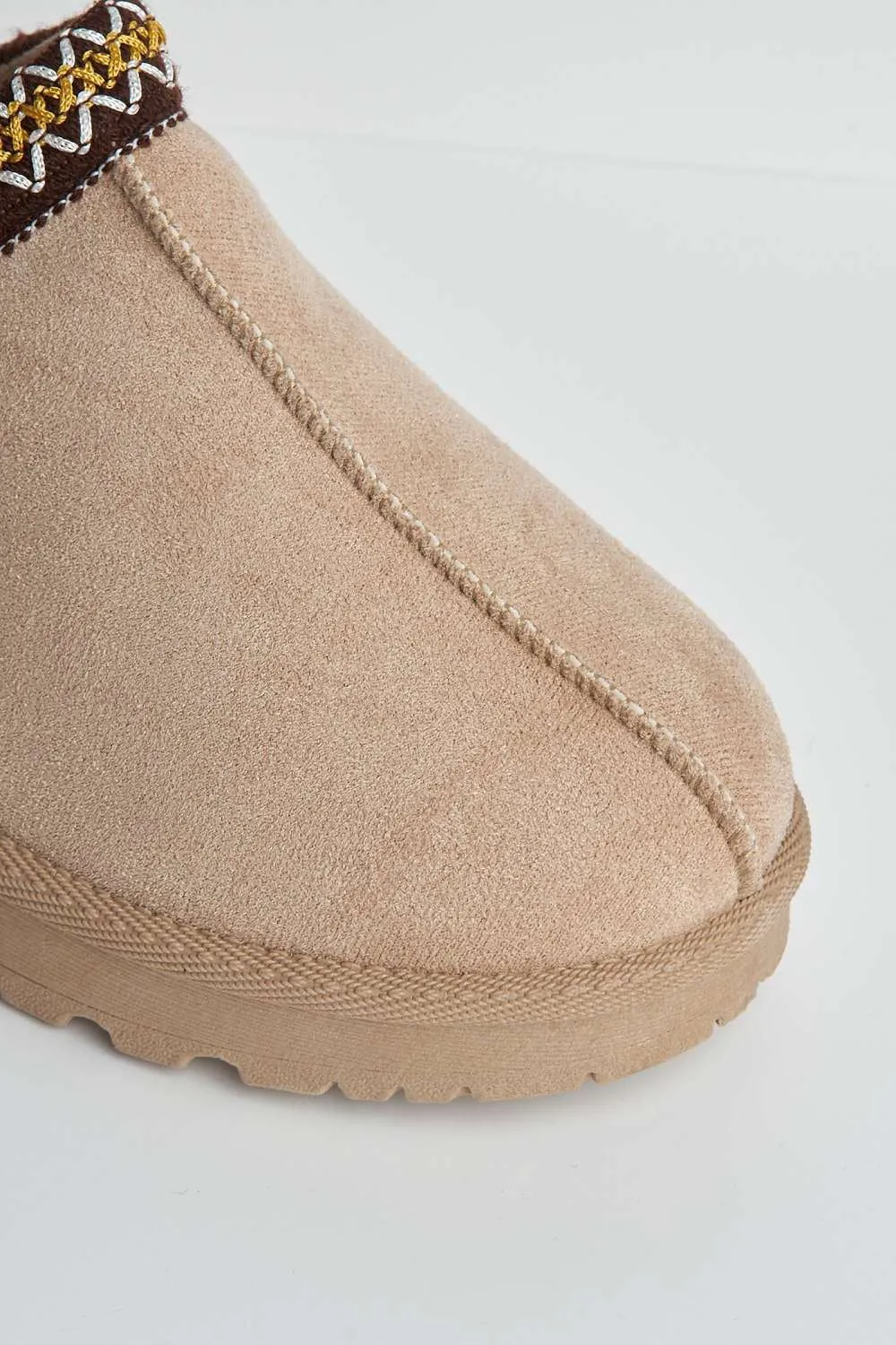 Sigrid Embroidered Faux Fur Lining Slippers in Mocha